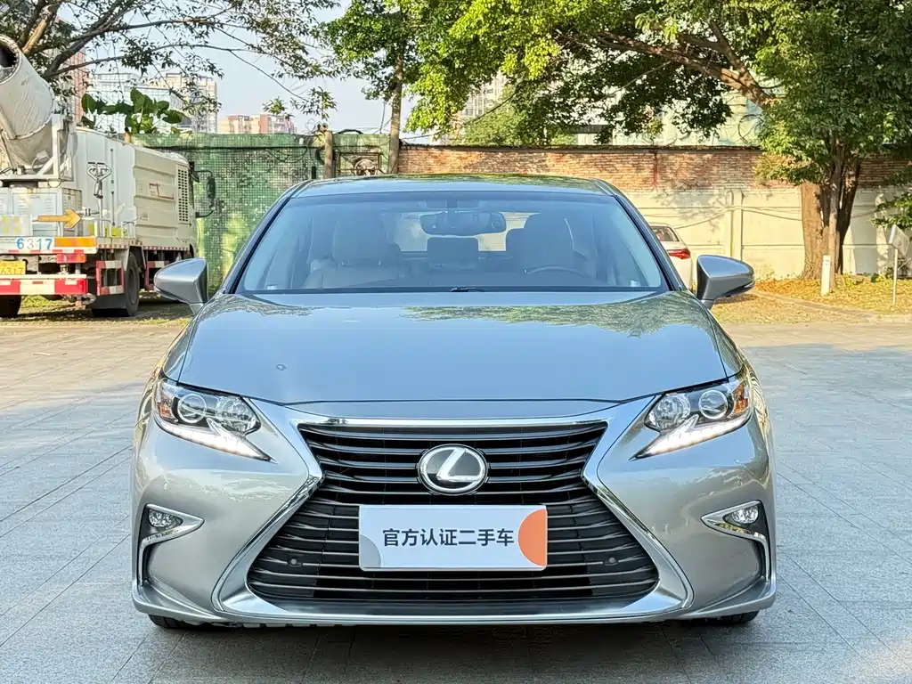 Lexus ES — миниатюра 2