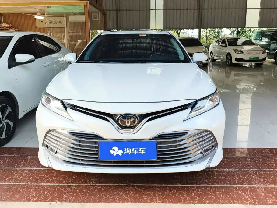 Toyota Camry — миниатюра 2