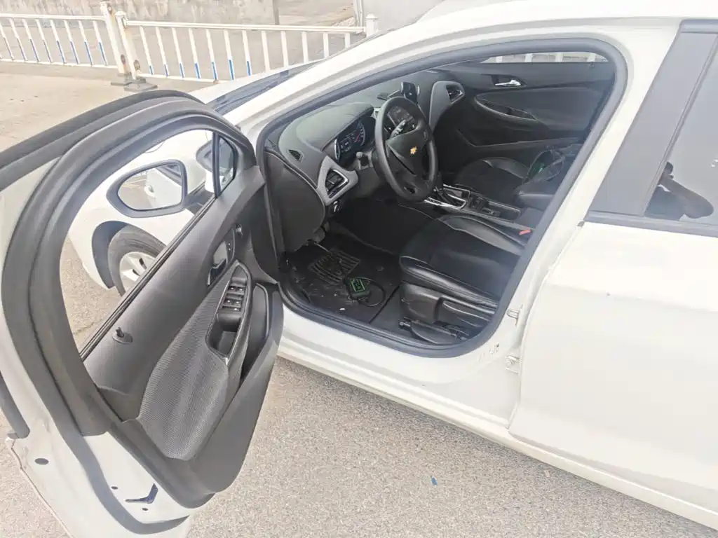 Chevrolet Cruze — миниатюра 16