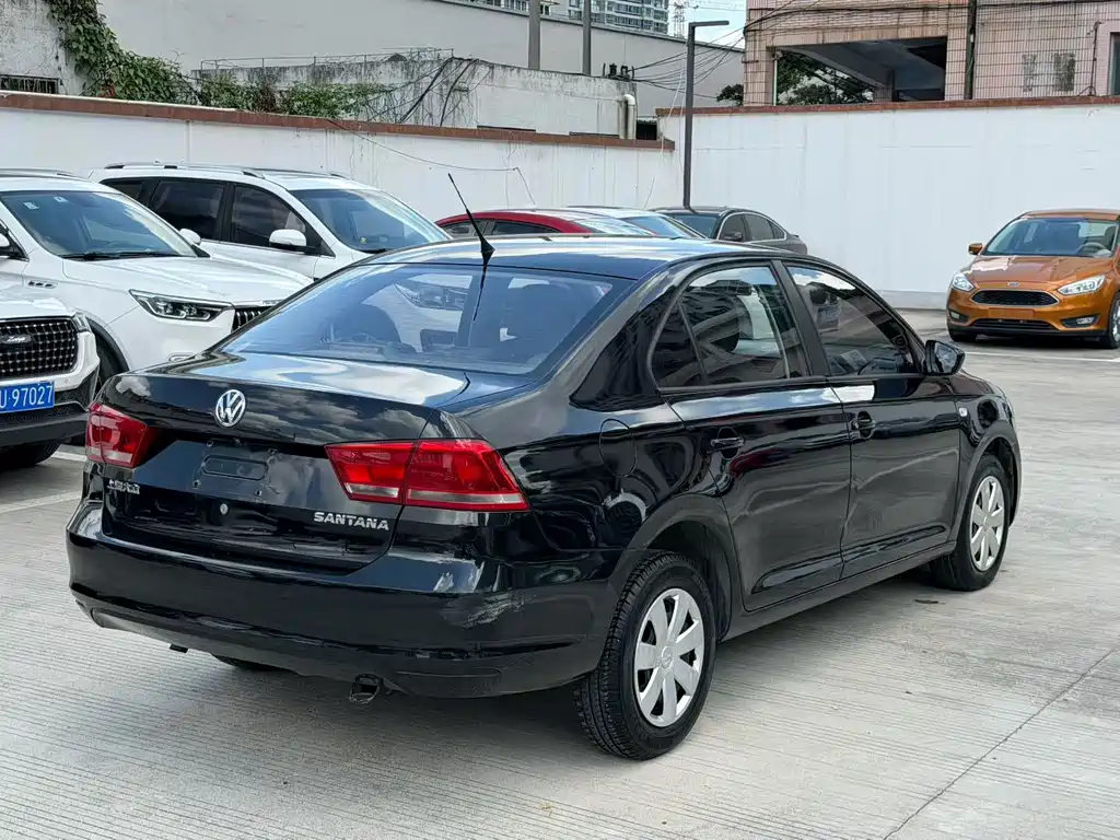 Volkswagen Santana — миниатюра 9