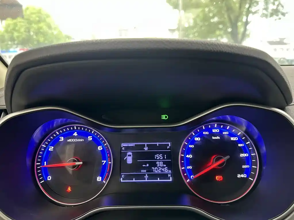 Geely Vision — миниатюра 5