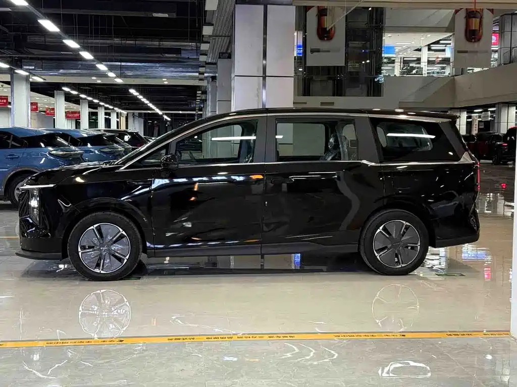 SAIC MAXUS EVERYONE 7