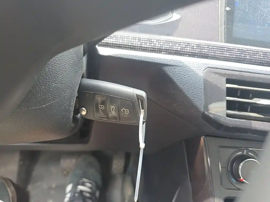 Volkswagen Lavida — миниатюра 13