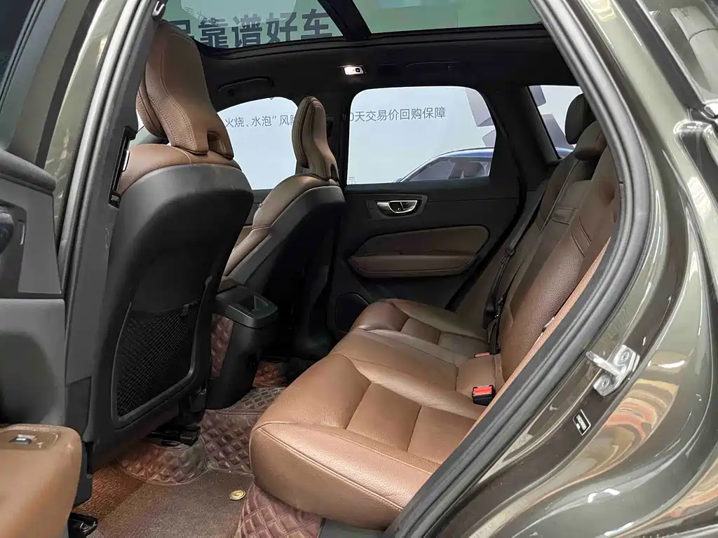 Volvo XC60 — миниатюра 13