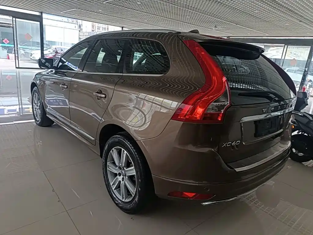 Volvo XC60 — миниатюра 5