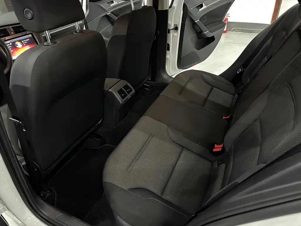 Volkswagen Golf — миниатюра 5
