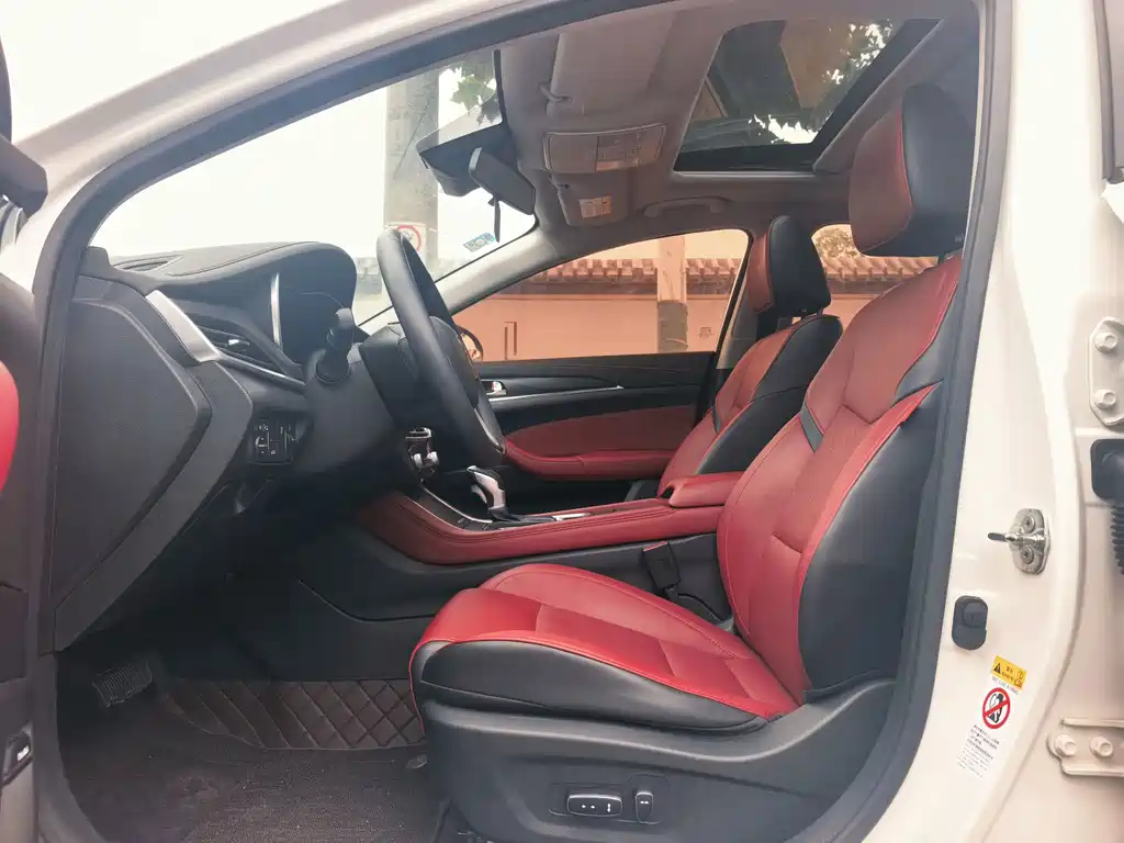 Changan Eado — миниатюра 4