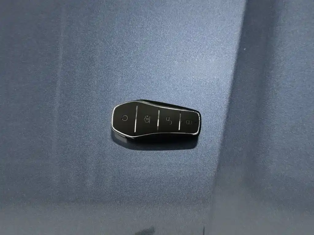 BYD Seal — миниатюра 19