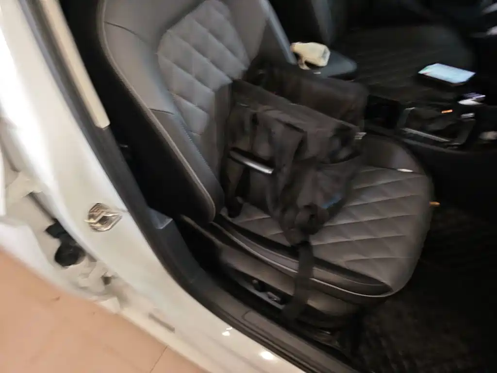 Volkswagen Sagitar — миниатюра 25