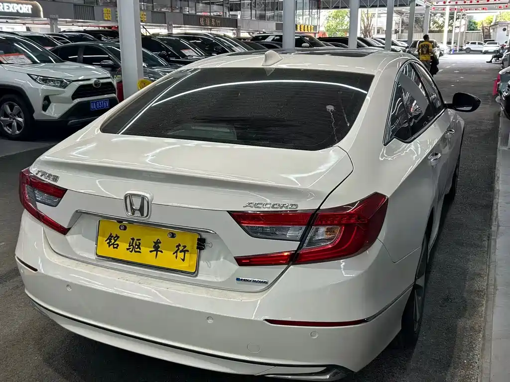 Honda Accord — миниатюра 7