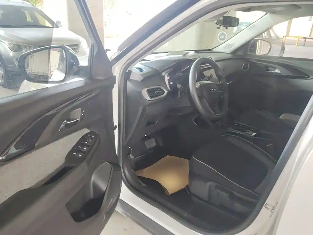 Chevrolet Tracker — миниатюра 16