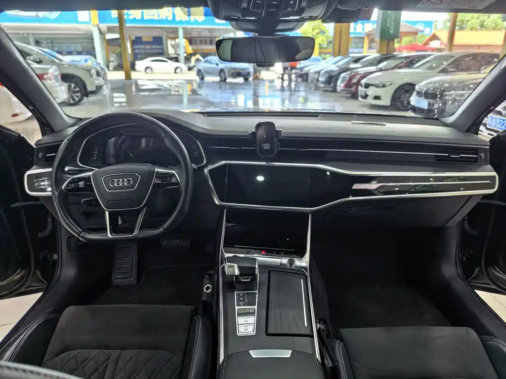 Audi A6L 2024 55 TFSI quattro Premium