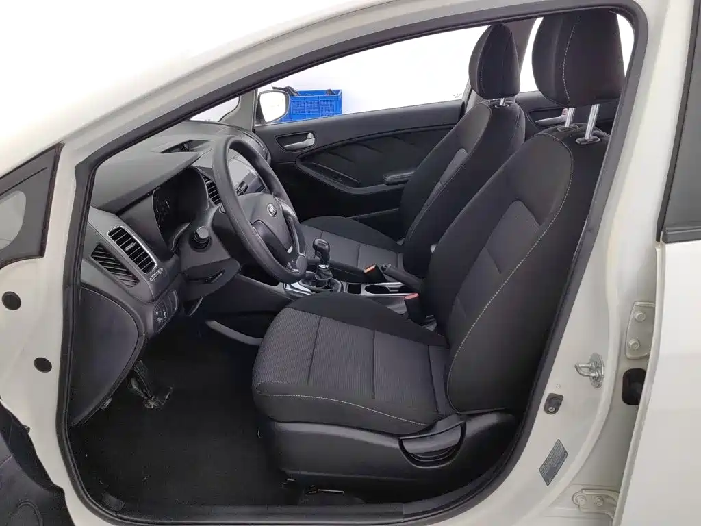 Kia K3 — миниатюра 10