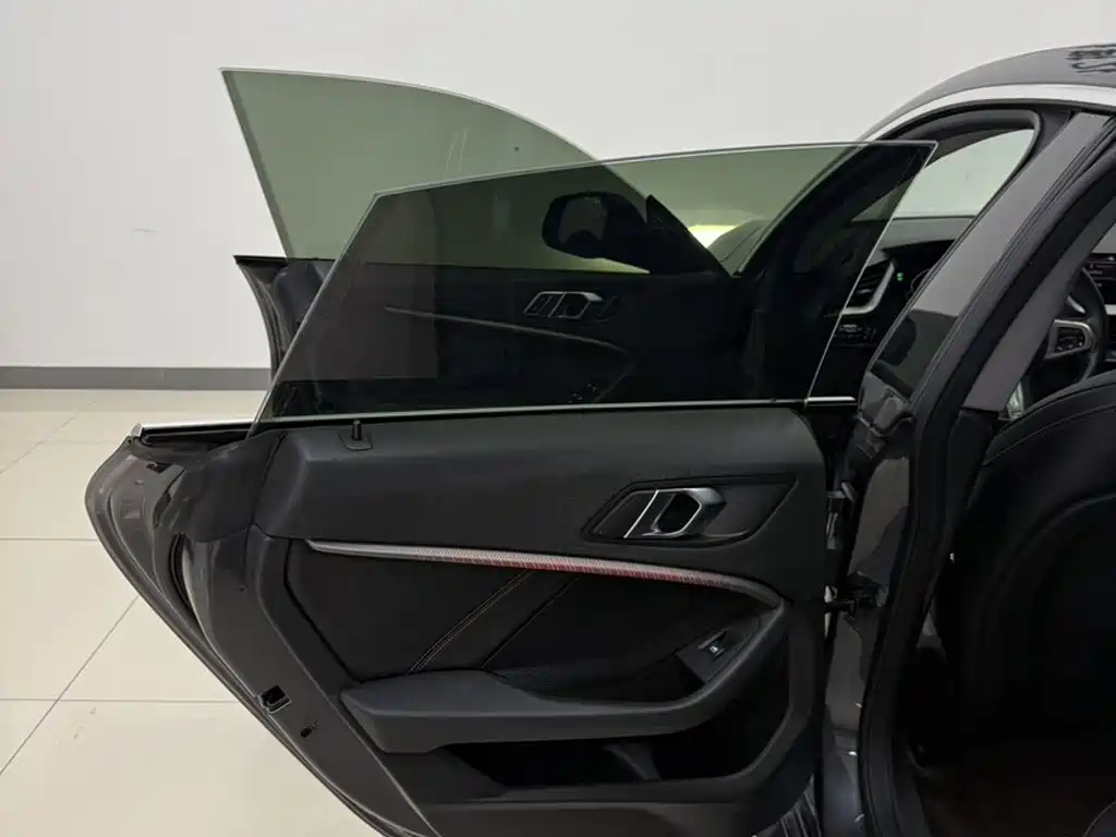 BMW 2 Series (Import) — миниатюра 18
