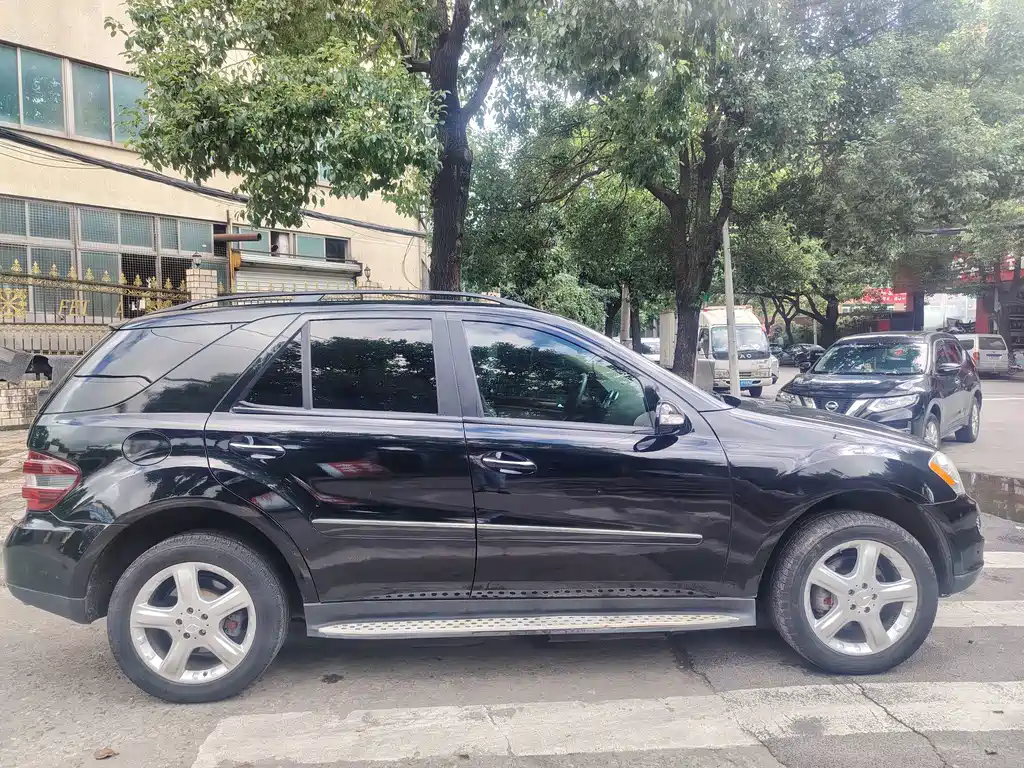 Mercedes-Benz M-Class — миниатюра 9