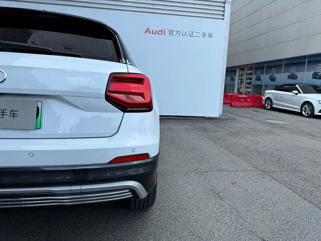 Audi Q2L e-tron — миниатюра 17