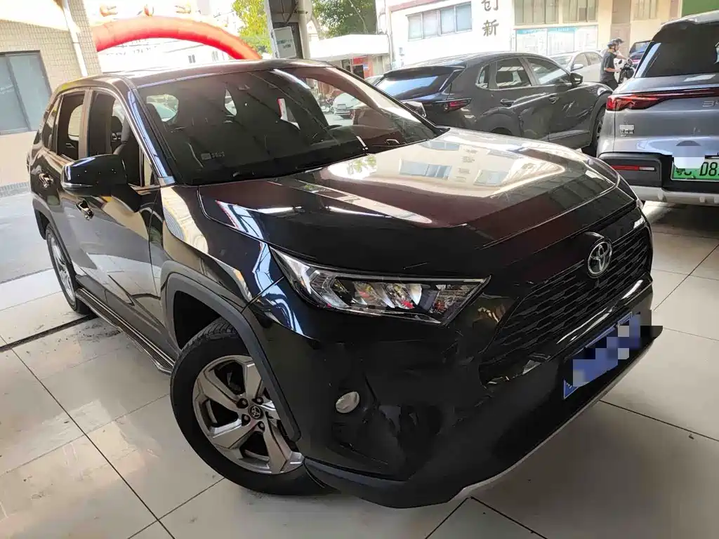 Toyota RAV4 — миниатюра 2