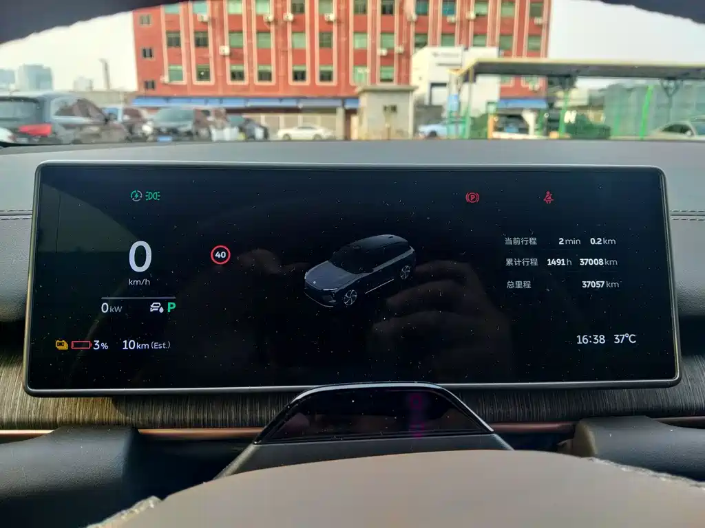 NIO ES6 — миниатюра 10