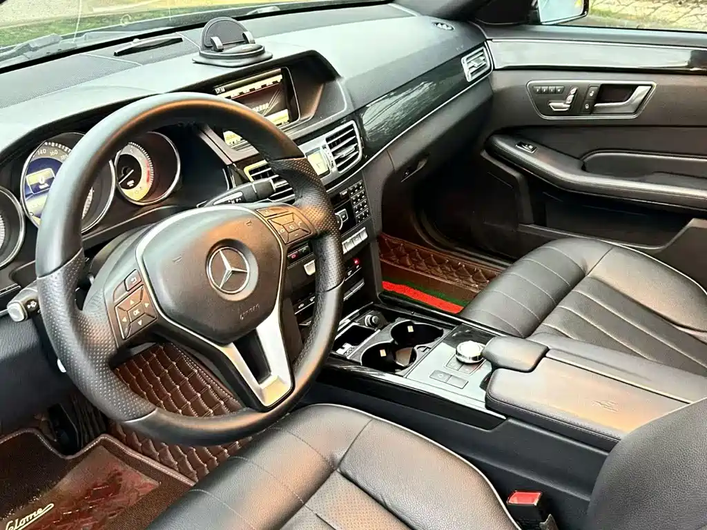 Mercedes-Benz E-Class — миниатюра 3