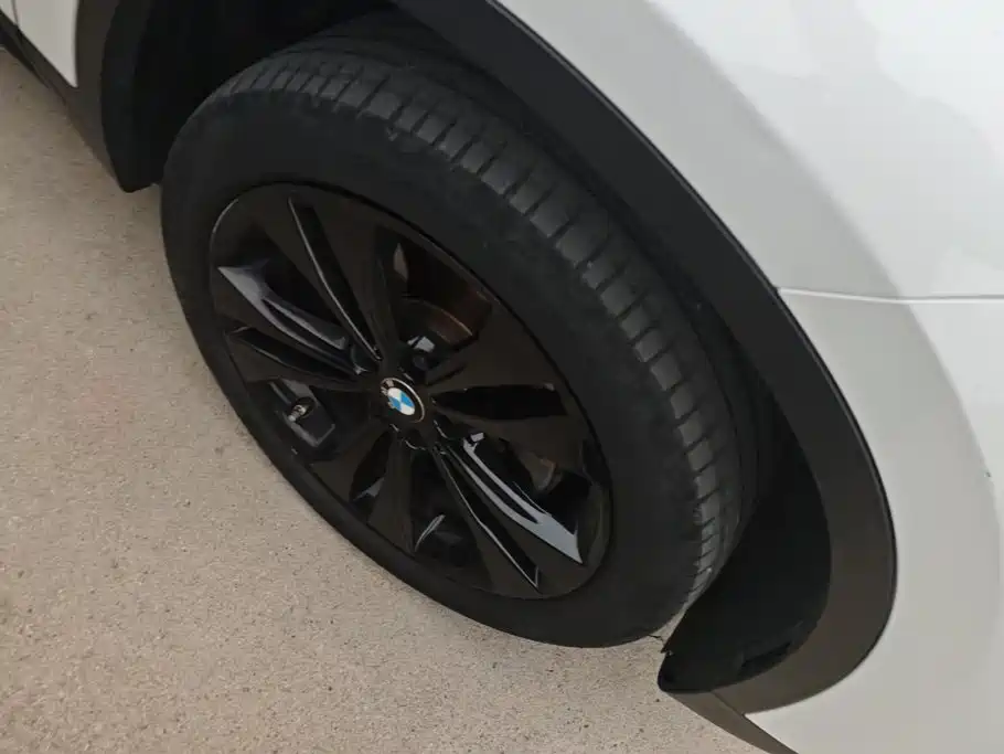 BMW X1 — миниатюра 6