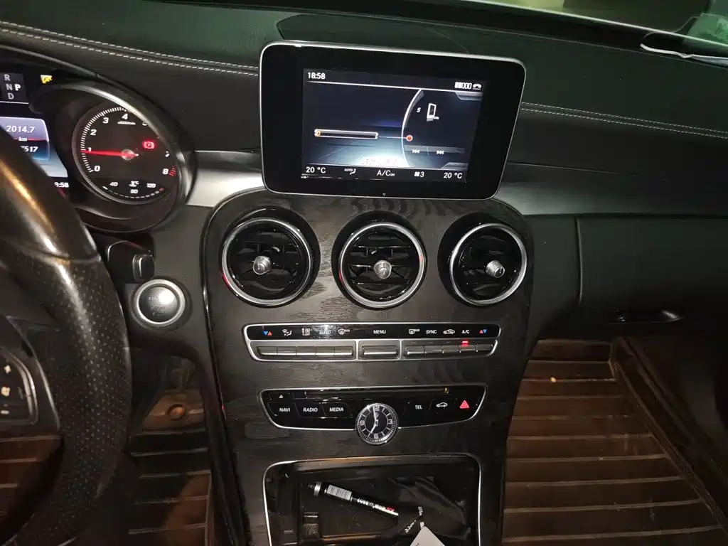 Mercedes-Benz C-Class — миниатюра 14