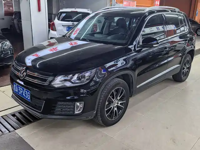 VOLKSWAGEN TIGUAN 2016