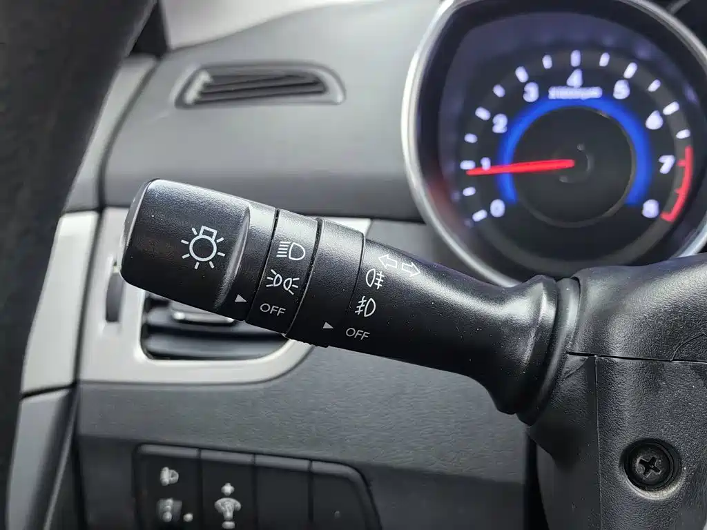 Hyundai Elantra Langdong — миниатюра 21