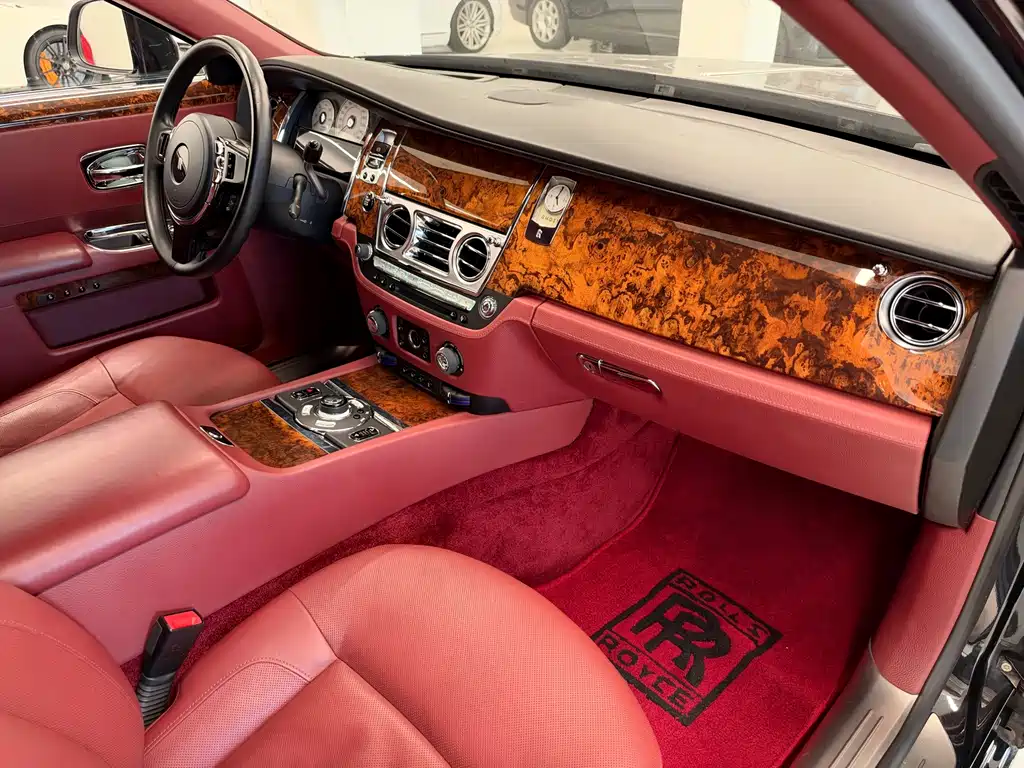 Rolls-Royce Ghost — миниатюра 10