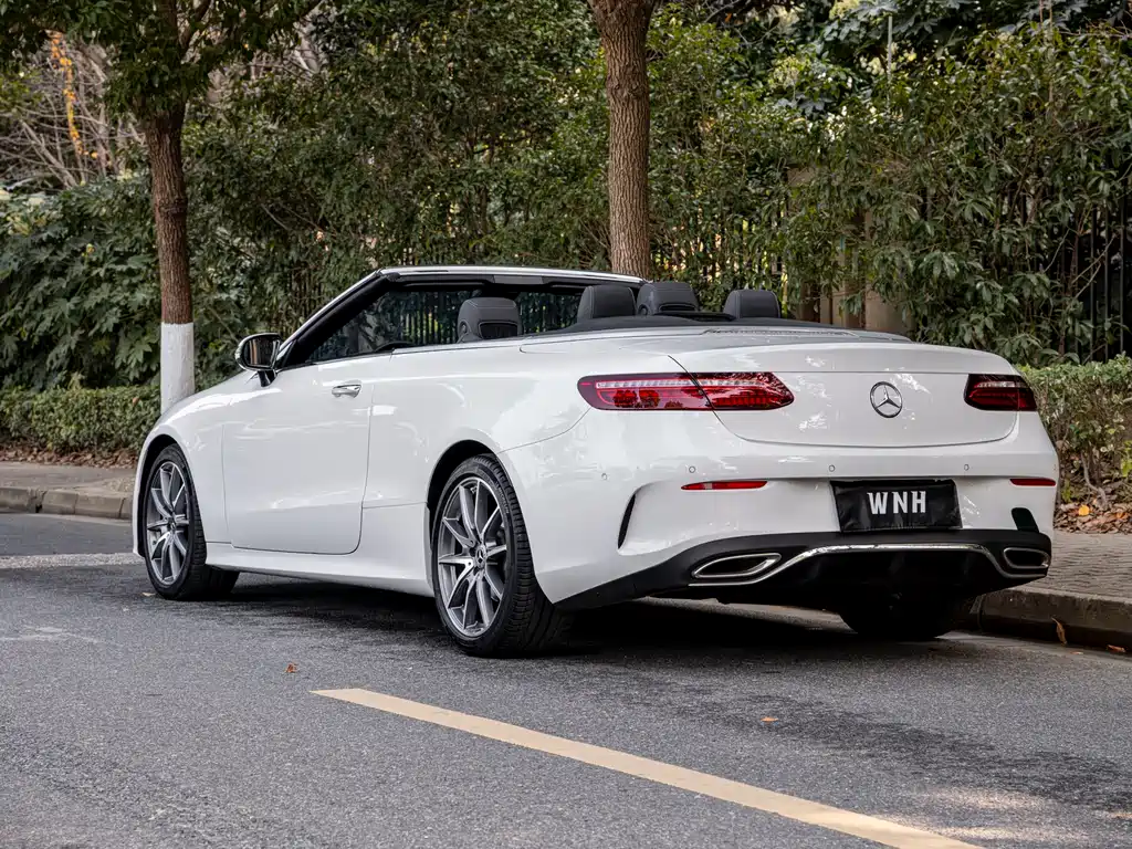 MERCEDES-BENZ E CLASS