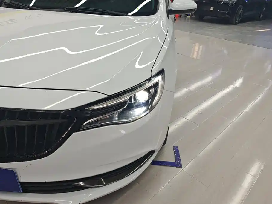 Buick Excelle — миниатюра 5