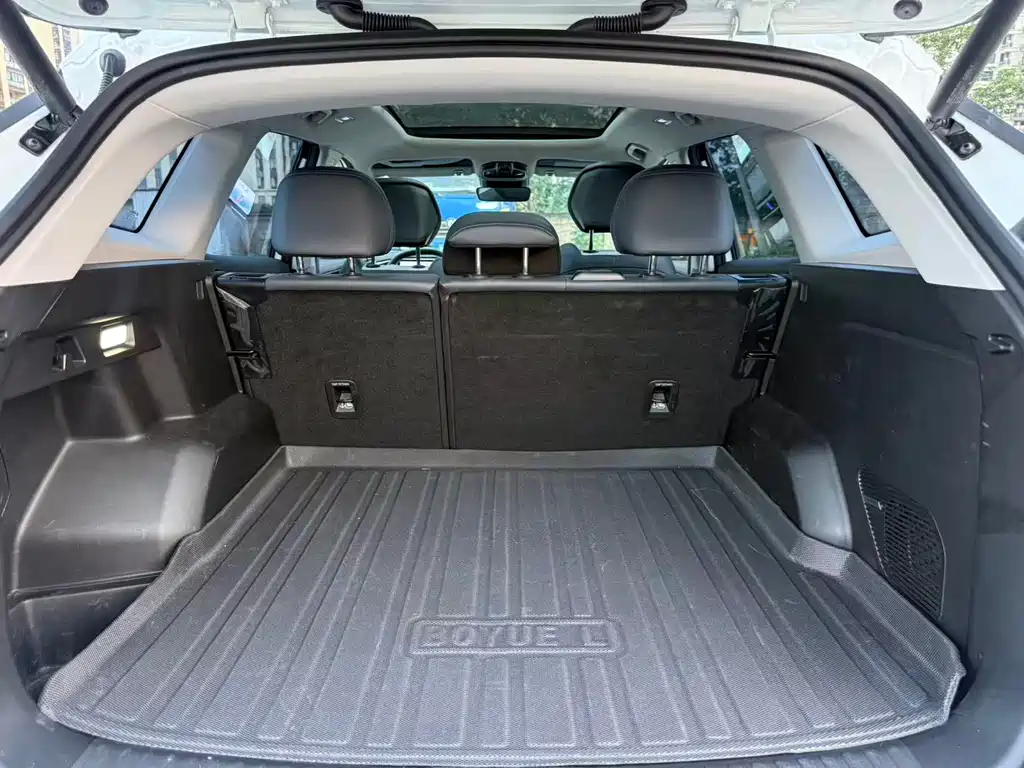 Geely Boyue L — миниатюра 11