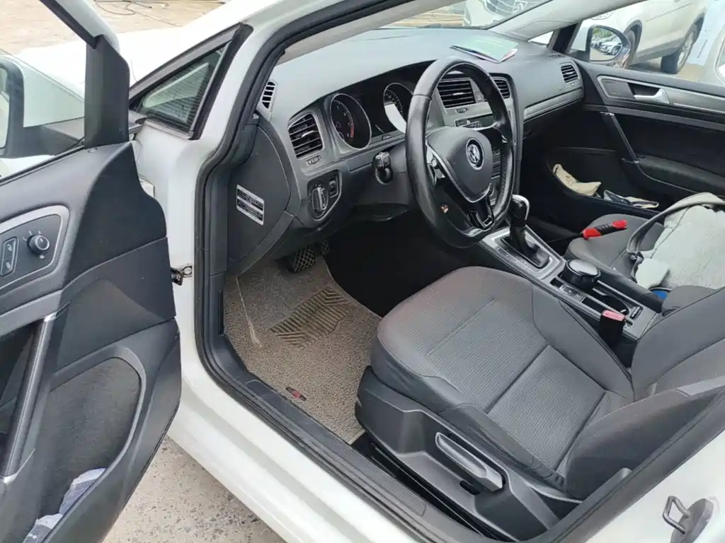 Volkswagen Golf — миниатюра 21