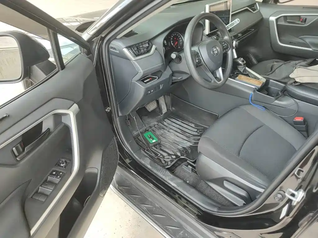 Toyota RAV4 — миниатюра 16