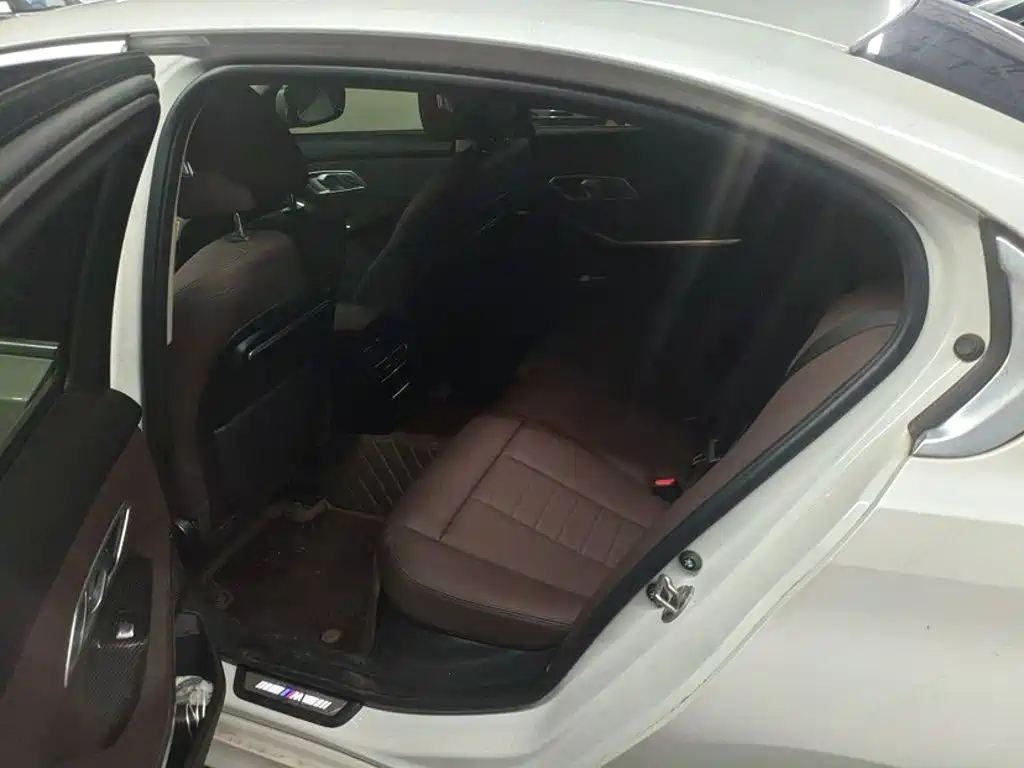 BMW 3 Series — миниатюра 13