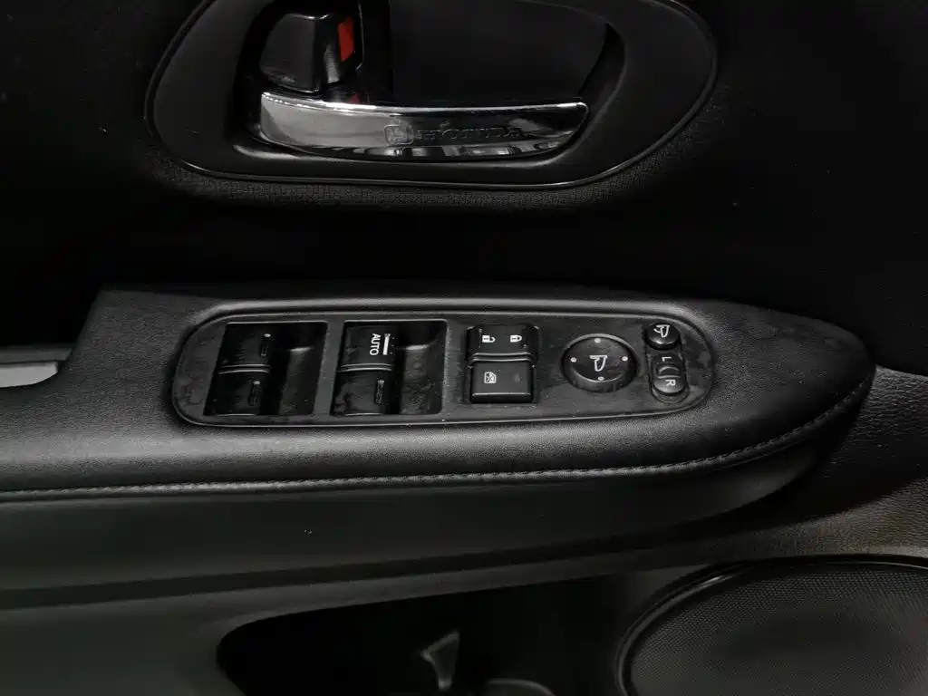 Honda Vezel — миниатюра 9
