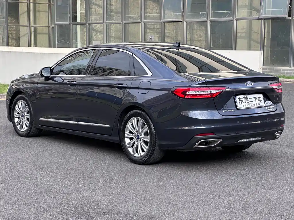Ford Taurus — миниатюра 12
