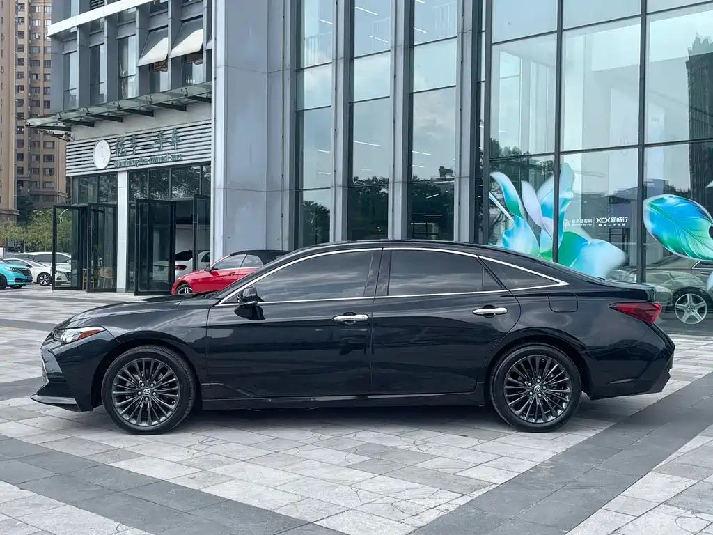 Toyota Avalon — миниатюра 3