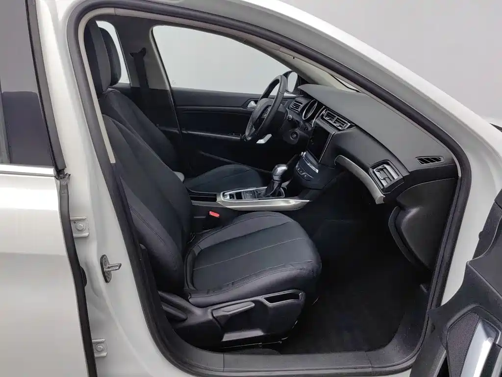 Peugeot 408 — миниатюра 23