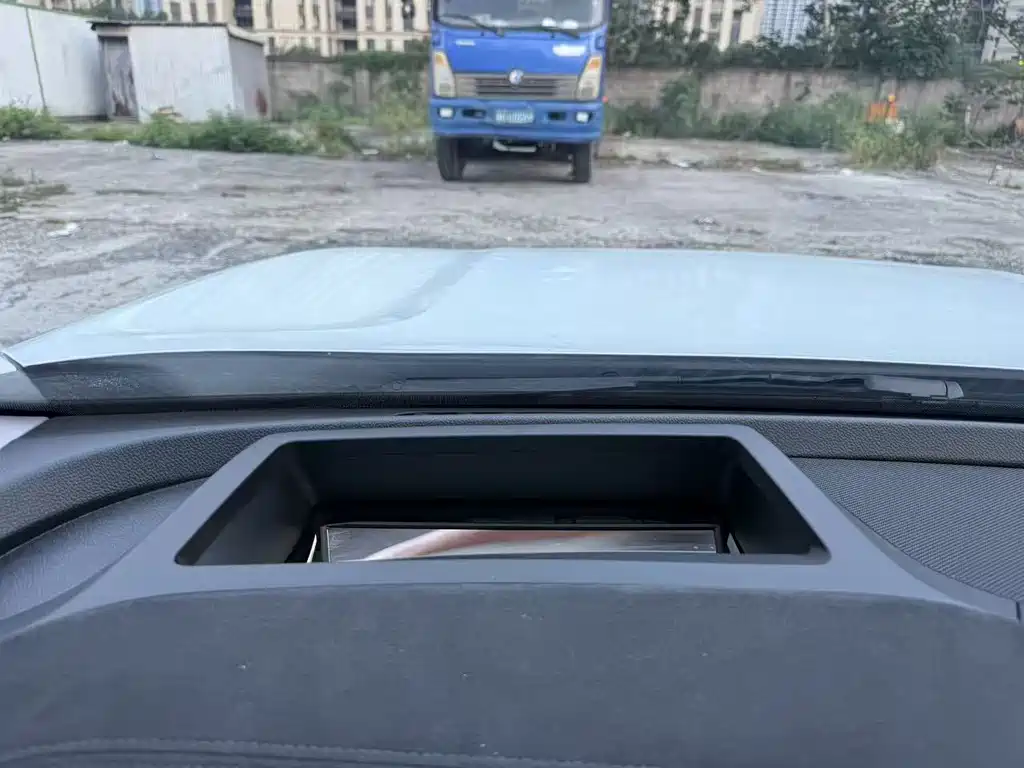Geely Boyue L — миниатюра 9