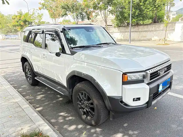 TOYOTA PRADO 2025