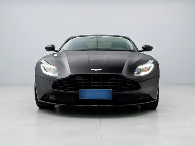 Aston Martin DB — фото 1