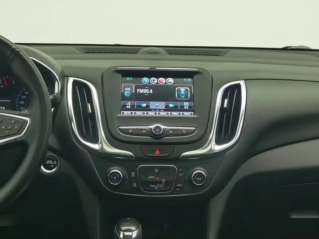 Chevrolet Equinox — миниатюра 12