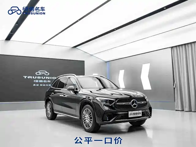MERCEDES-BENZ GLC