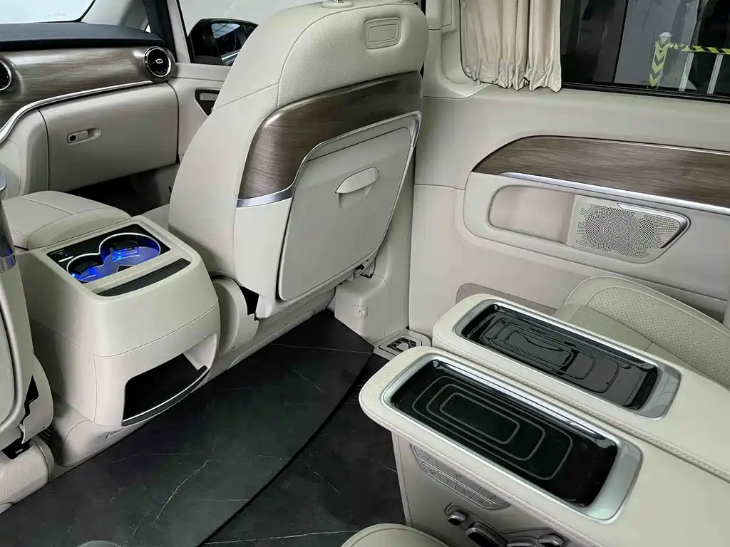 Mercedes-Benz V-Class V 2022 V 260 L Luxury