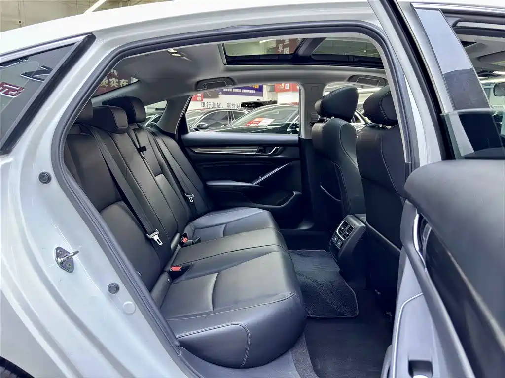 Honda Accord 2022 260TURBO Luxury