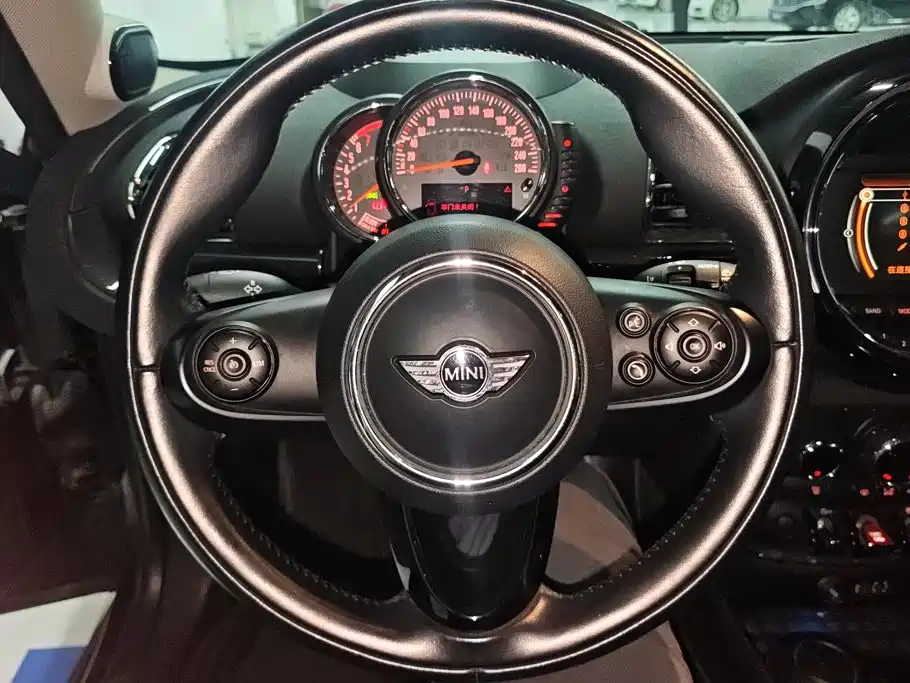 MINI Mini Clubman — миниатюра 15
