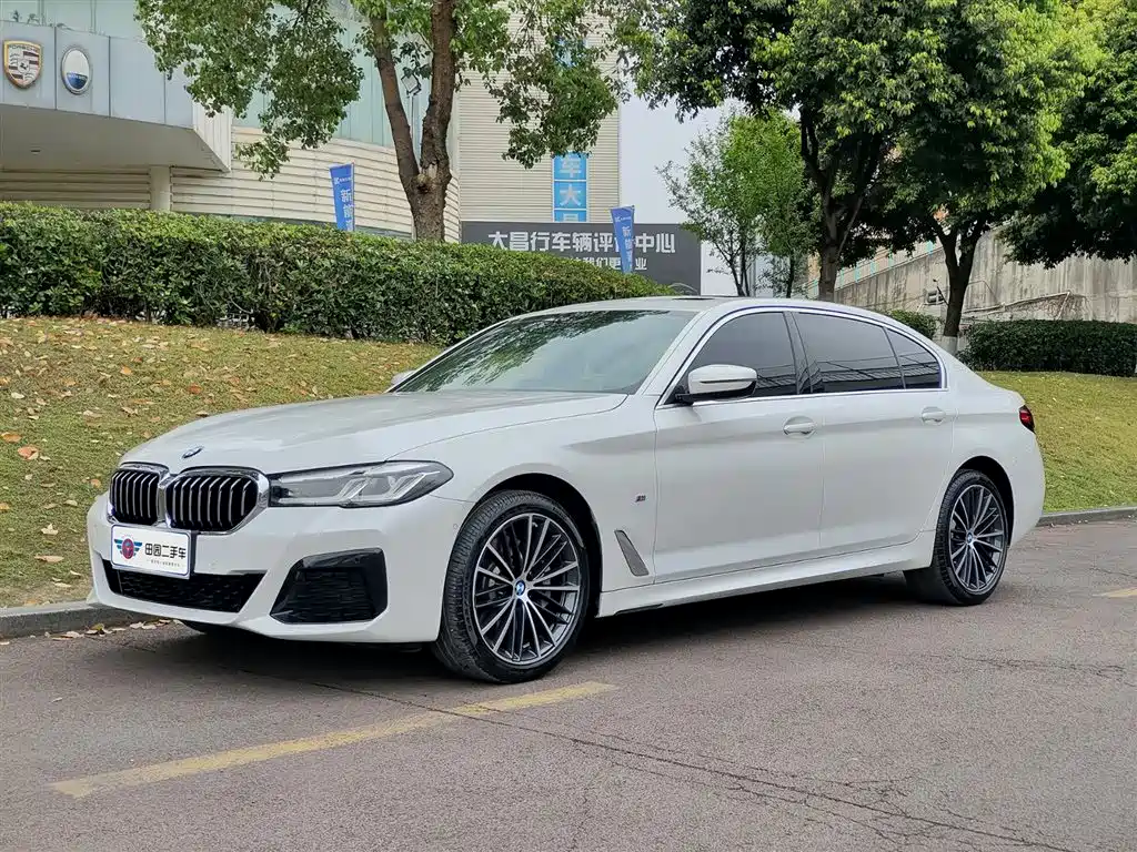 BMW 5 Series 2024