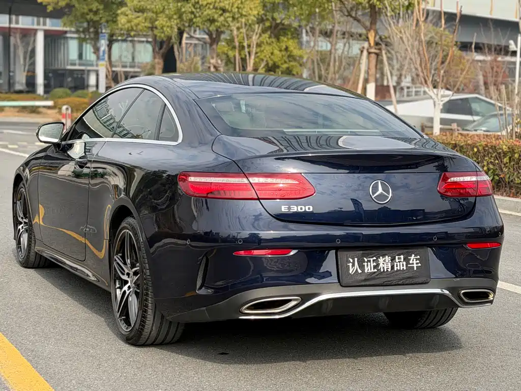 MERCEDES-BENZ E CLASS