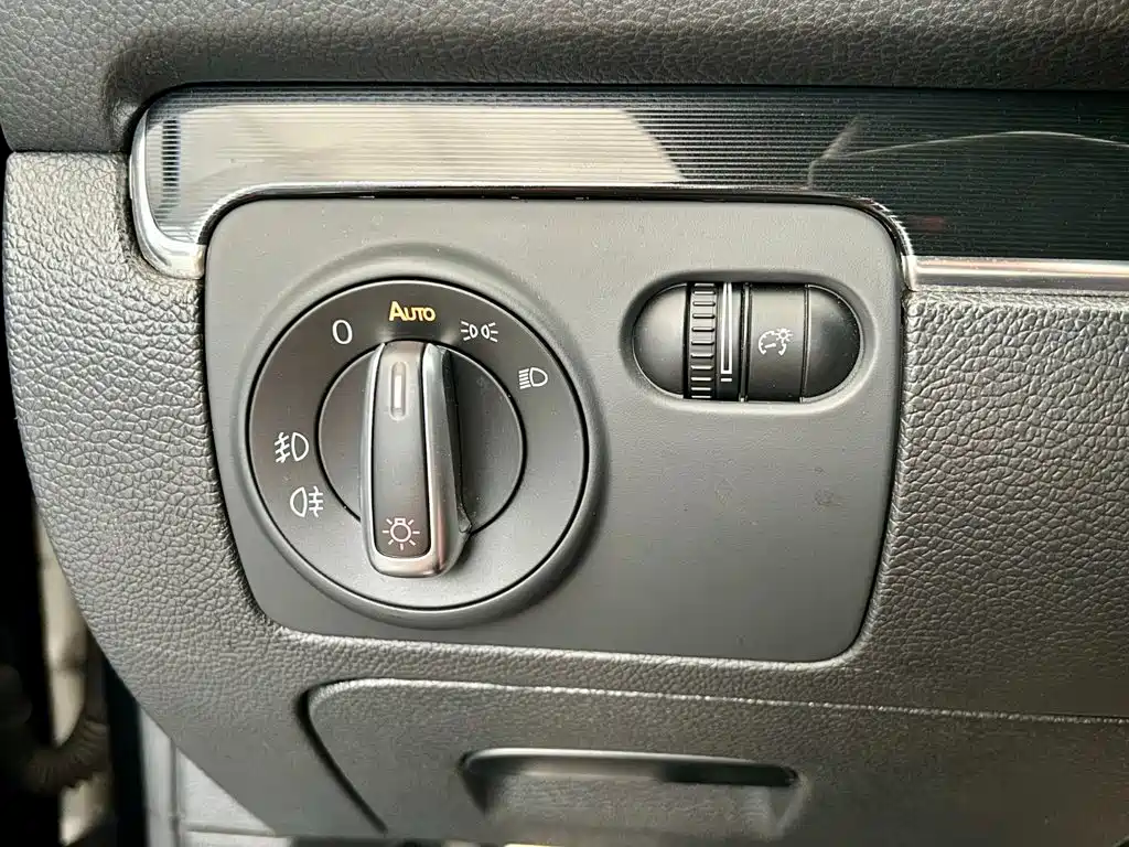 Volkswagen Golf GTI — миниатюра 16