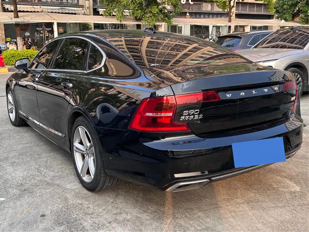 Volvo S90 — миниатюра 10